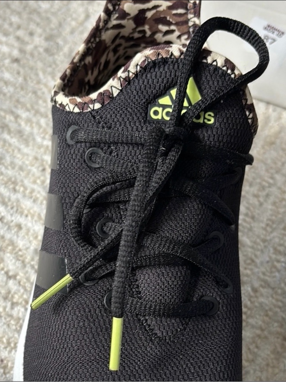 NWT Adidas Black Sneakers with Camouflage Lining - Picture 4 of 8